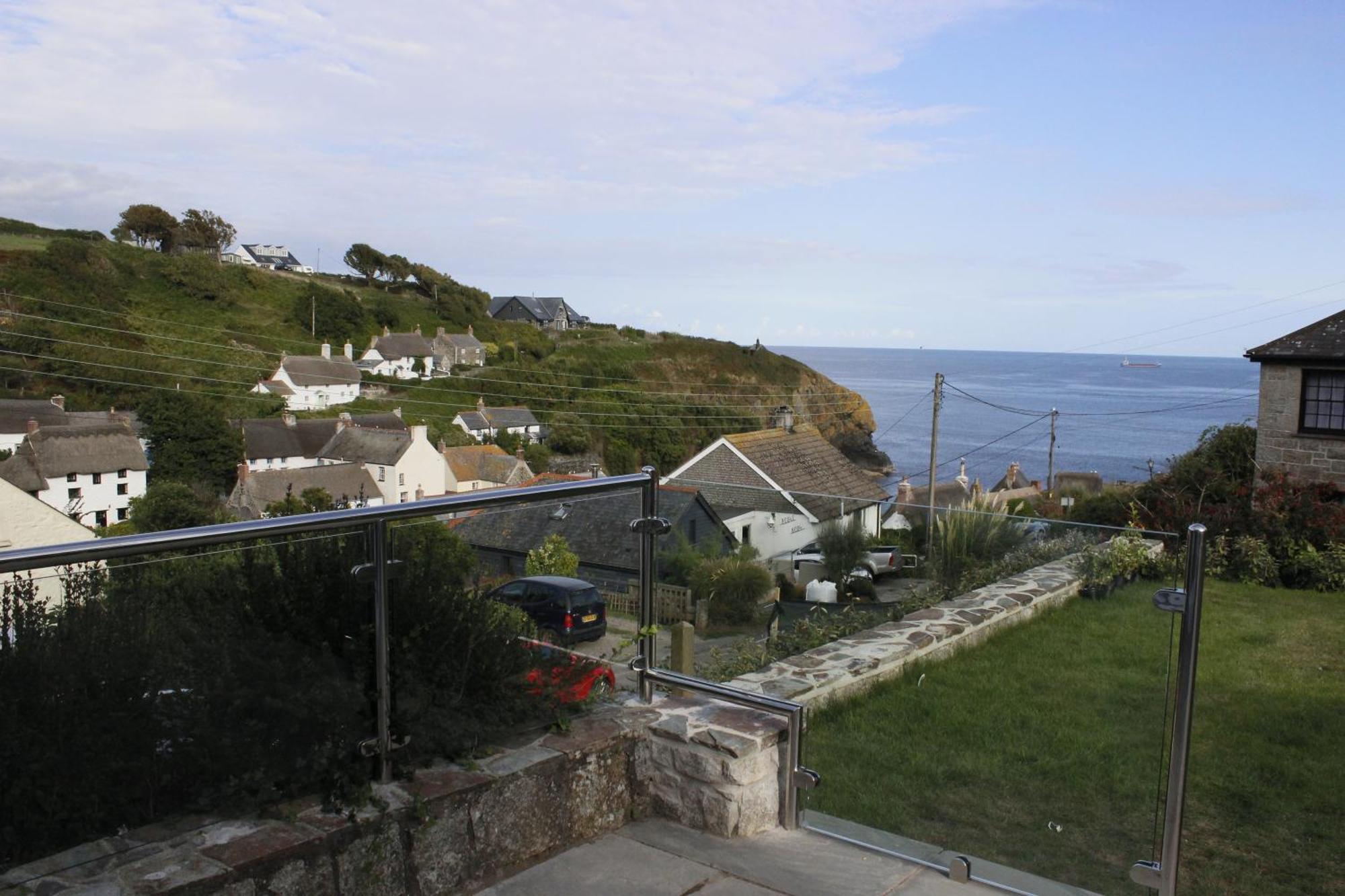 Spinnaker Cadgwith Holiday Home ภายนอก รูปภาพ