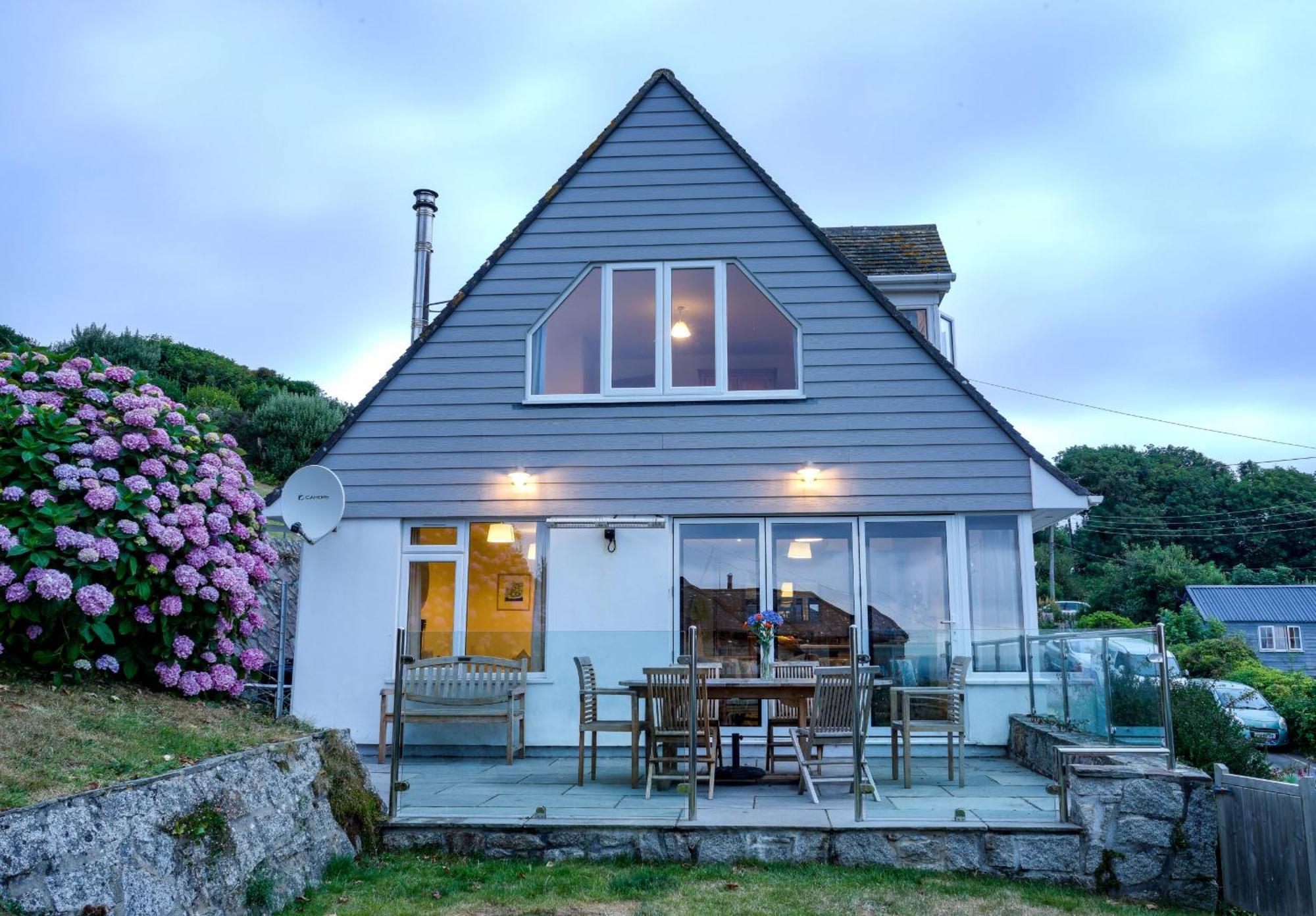 Spinnaker Cadgwith Holiday Home ภายนอก รูปภาพ